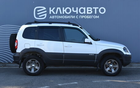 Chevrolet Niva I рестайлинг, 2018 год, 899 000 рублей, 5 фотография