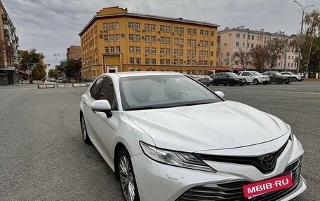 Toyota Camry, 2020 год, 2 700 000 рублей, 9 фотография