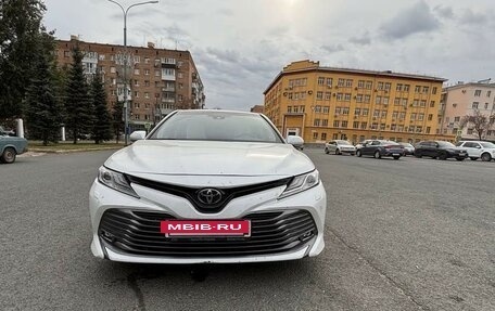 Toyota Camry, 2020 год, 2 700 000 рублей, 22 фотография