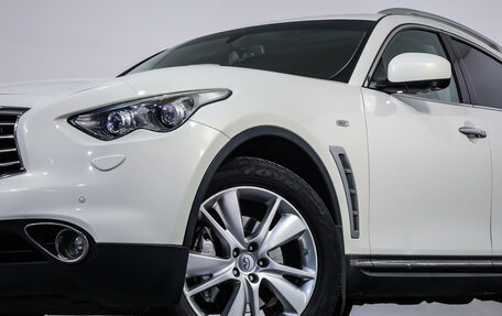 Infiniti QX70, 2014 год, 2 625 000 рублей, 20 фотография