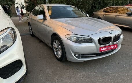 BMW 5 серия, 2011 год, 1 930 000 рублей, 3 фотография