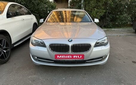 BMW 5 серия, 2011 год, 1 930 000 рублей, 2 фотография