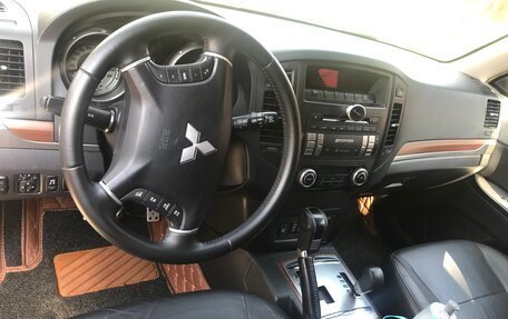 Mitsubishi Pajero IV, 2008 год, 2 200 000 рублей, 5 фотография