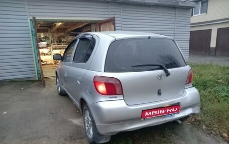 Toyota Yaris I рестайлинг, 2002 год, 180 000 рублей, 2 фотография