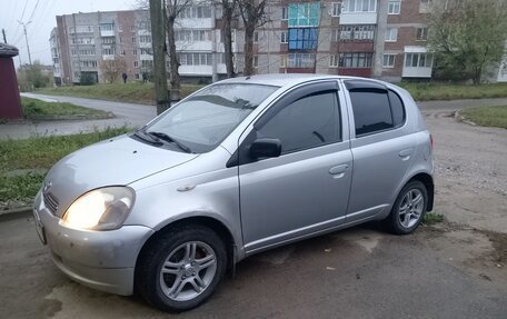 Toyota Yaris I рестайлинг, 2002 год, 180 000 рублей, 3 фотография