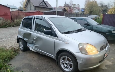 Toyota Yaris I рестайлинг, 2002 год, 180 000 рублей, 9 фотография