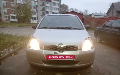 Toyota Yaris I рестайлинг, 2002 год, 180 000 рублей, 7 фотография