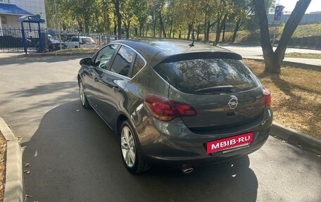 Opel Astra J, 2011 год, 970 000 рублей, 6 фотография