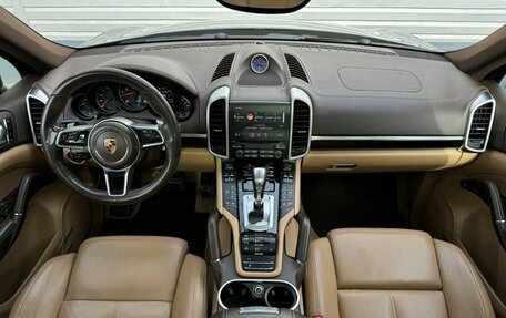 Porsche Cayenne III, 2017 год, 5 895 000 рублей, 21 фотография