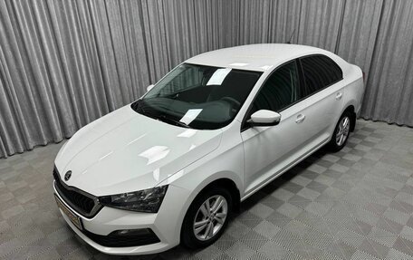 Skoda Rapid II, 2021 год, 1 800 000 рублей, 9 фотография