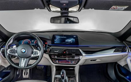 BMW 5 серия, 2017 год, 5 300 000 рублей, 12 фотография