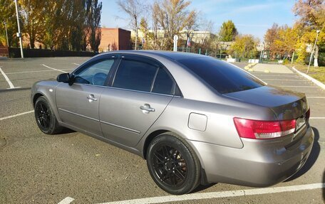 Hyundai Sonata VI, 2005 год, 690 000 рублей, 20 фотография