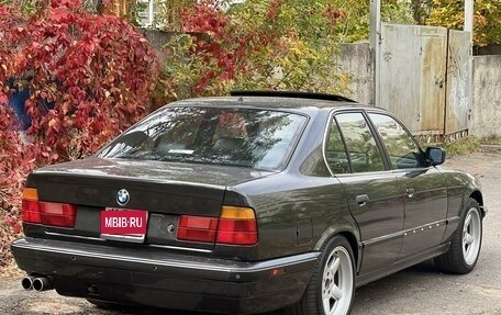 BMW 5 серия, 1988 год, 820 000 рублей, 3 фотография