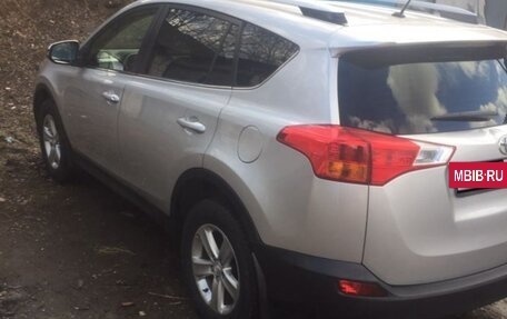 Toyota RAV4, 2014 год, 1 800 000 рублей, 2 фотография