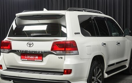 Toyota Land Cruiser 200, 2017 год, 7 500 000 рублей, 4 фотография