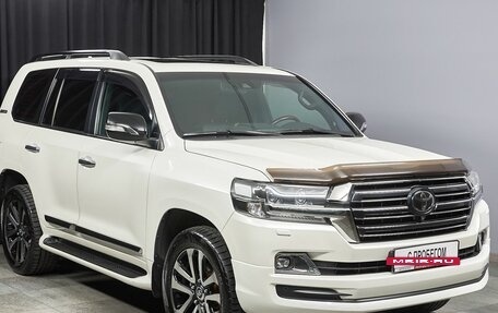 Toyota Land Cruiser 200, 2017 год, 7 500 000 рублей, 3 фотография