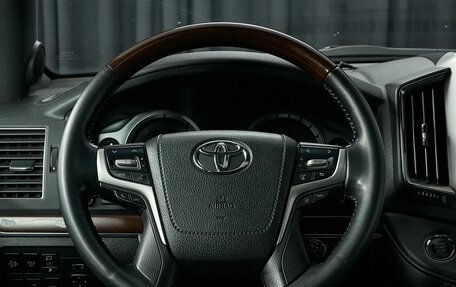 Toyota Land Cruiser 200, 2017 год, 7 500 000 рублей, 24 фотография