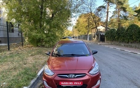 Hyundai Solaris II рестайлинг, 2011 год, 500 000 рублей, 6 фотография