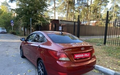 Hyundai Solaris II рестайлинг, 2011 год, 500 000 рублей, 3 фотография