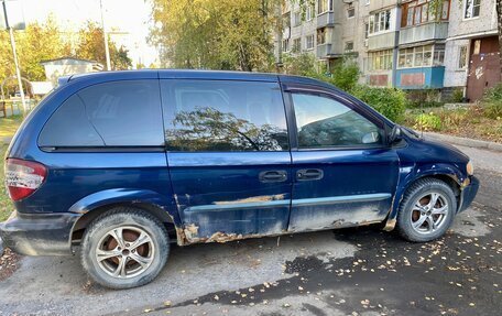 Chrysler Voyager IV, 2001 год, 110 000 рублей, 3 фотография