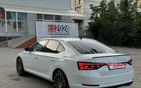 Skoda Superb III рестайлинг, 2020 год, 3 550 000 рублей, 5 фотография