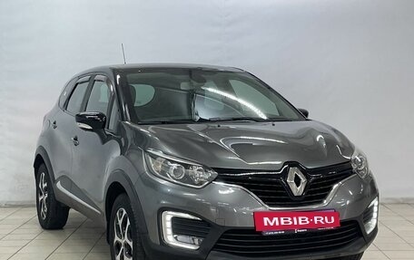 Renault Kaptur I рестайлинг, 2016 год, 1 665 000 рублей, 2 фотография