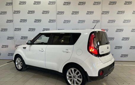 KIA Soul II рестайлинг, 2018 год, 1 800 000 рублей, 7 фотография