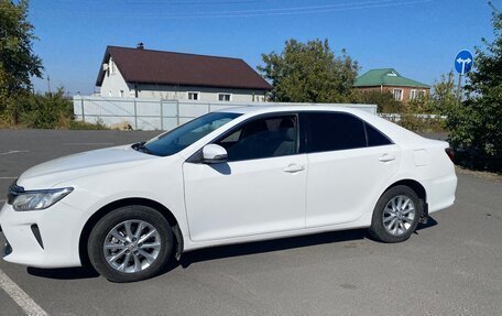 Toyota Camry, 2016 год, 2 100 000 рублей, 3 фотография