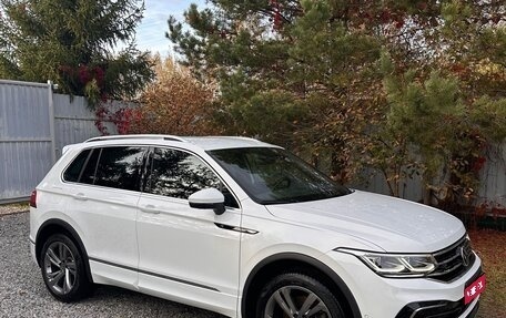 Volkswagen Tiguan II, 2021 год, 4 460 000 рублей, 1 фотография