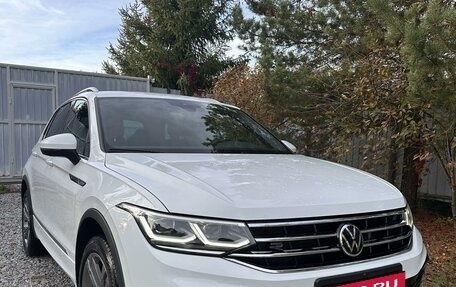 Volkswagen Tiguan II, 2021 год, 4 460 000 рублей, 6 фотография