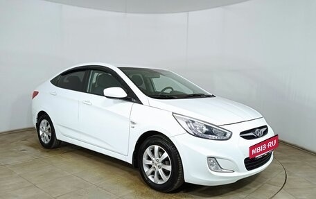 Hyundai Solaris II рестайлинг, 2013 год, 1 210 000 рублей, 3 фотография