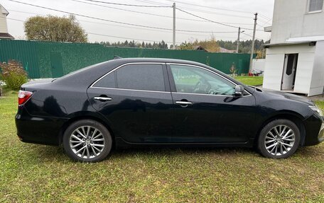 Toyota Camry, 2017 год, 2 550 000 рублей, 3 фотография