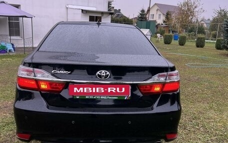 Toyota Camry, 2017 год, 2 550 000 рублей, 4 фотография