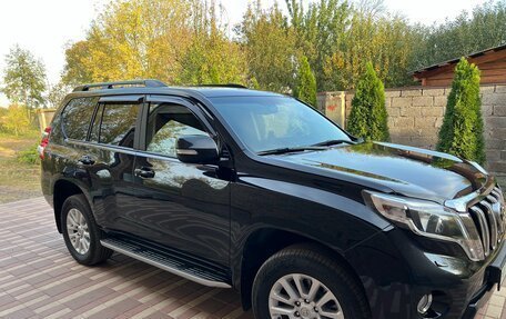 Toyota Land Cruiser Prado 150 рестайлинг 2, 2017 год, 4 800 000 рублей, 8 фотография