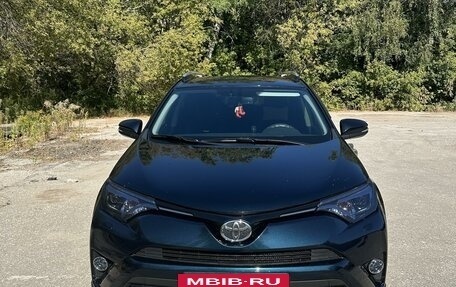 Toyota RAV4, 2018 год, 2 850 000 рублей, 11 фотография