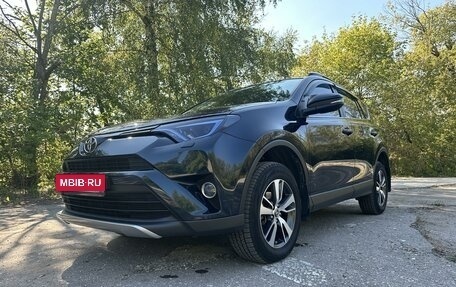 Toyota RAV4, 2018 год, 2 850 000 рублей, 2 фотография