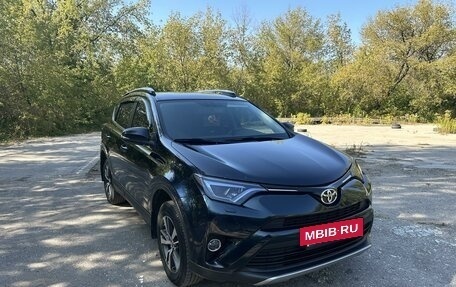 Toyota RAV4, 2018 год, 2 850 000 рублей, 8 фотография