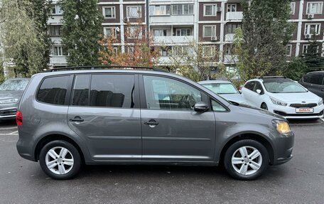 Volkswagen Touran III, 2013 год, 1 450 000 рублей, 2 фотография