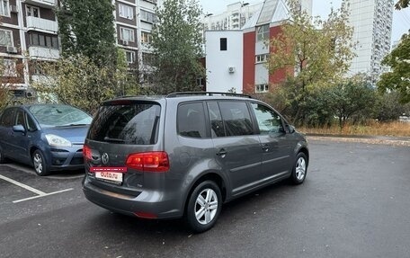 Volkswagen Touran III, 2013 год, 1 450 000 рублей, 3 фотография