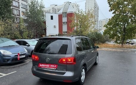 Volkswagen Touran III, 2013 год, 1 450 000 рублей, 4 фотография