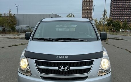 Hyundai Grand Starex Grand Starex I рестайлинг 2, 2009 год, 1 070 000 рублей, 1 фотография