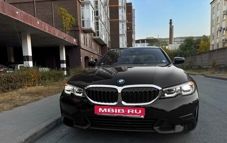 BMW 3 серия, 2019 год, 3 455 000 рублей, 14 фотография