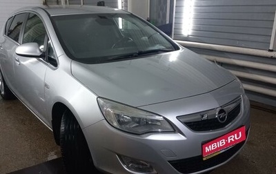 Opel Astra J, 2011 год, 720 000 рублей, 1 фотография