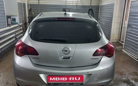 Opel Astra J, 2011 год, 720 000 рублей, 3 фотография