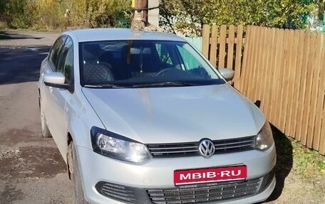 Volkswagen Polo VI (EU Market), 2013 год, 1 300 000 рублей, 1 фотография