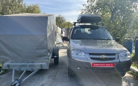 Chevrolet Niva I рестайлинг, 2012 год, 430 000 рублей, 2 фотография