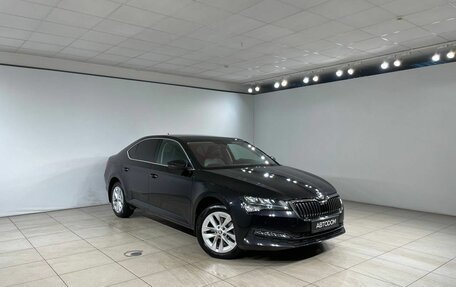 Skoda Superb III рестайлинг, 2022 год, 3 699 000 рублей, 2 фотография