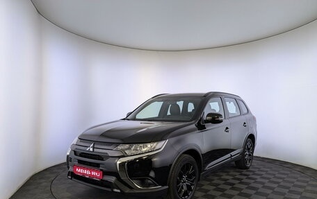 Mitsubishi Outlander III рестайлинг 3, 2021 год, 2 950 000 рублей, 1 фотография