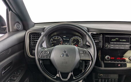 Mitsubishi Outlander III рестайлинг 3, 2021 год, 2 950 000 рублей, 24 фотография