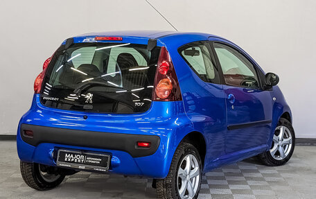 Peugeot 107 I рестайлинг, 2013 год, 695 000 рублей, 5 фотография